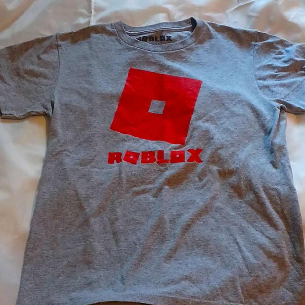 Roblox logo t-shirt